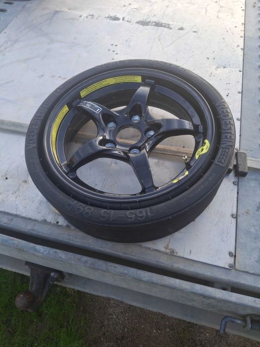 Резервна гума патерица