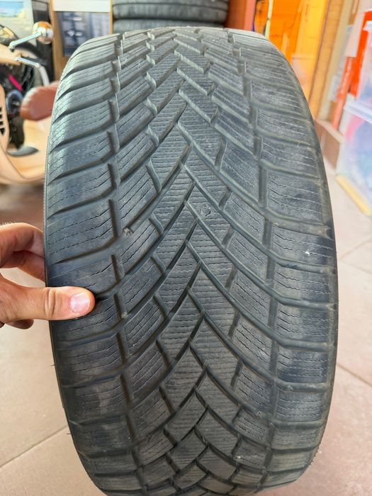Гуми Radar 235/40 R19