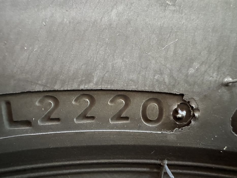 Автомобилни гуми 185 65 15 Bridgestone