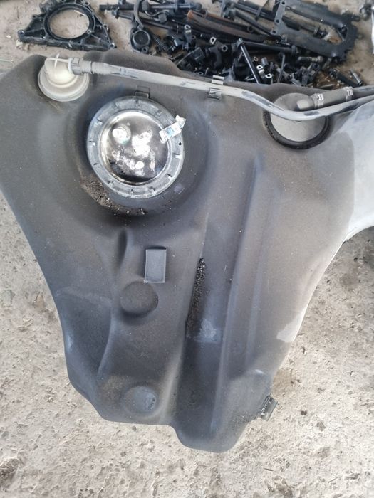 Резервоар бмв е60 bmw e60 e61 за гориво