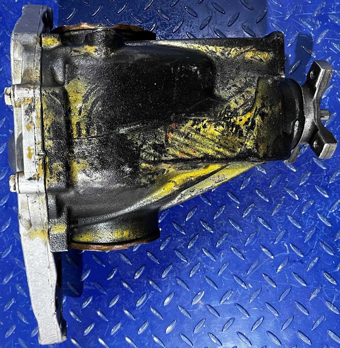 Diferential spate Mercedes Vito V Class W447 A4473500814