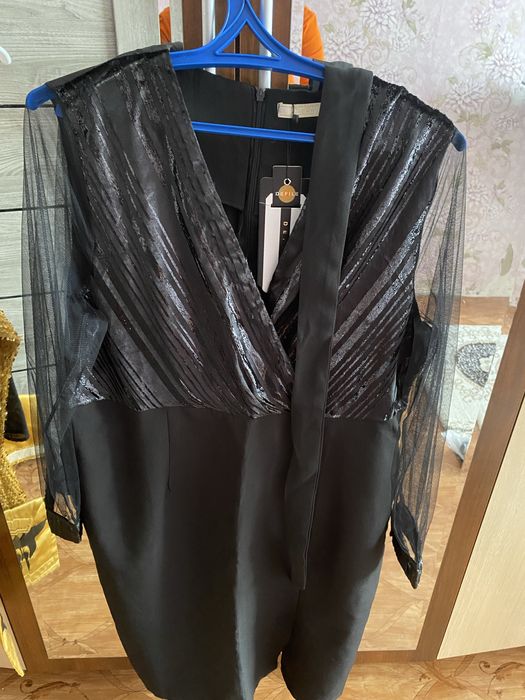 Срочно продам за 5000тг,размер 52