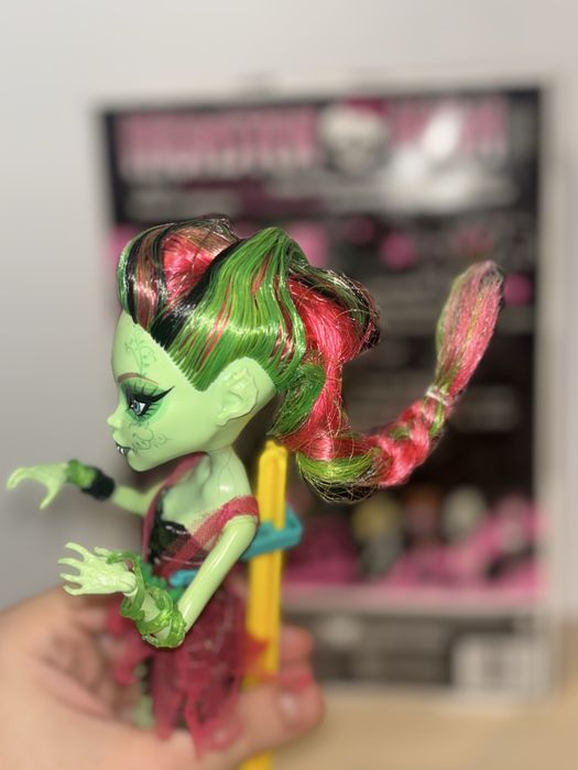 papusa monster high Venus McFlytrap