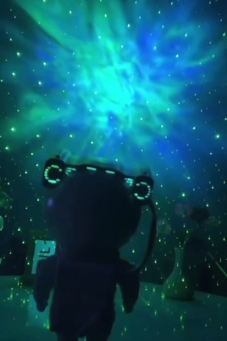 Проектор колонка  астронавт