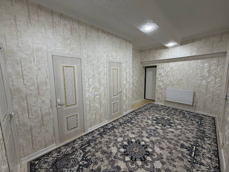 sokilni etaj 3 xonalik yevro remont boʻlgan . hamma sharoyit bor ..