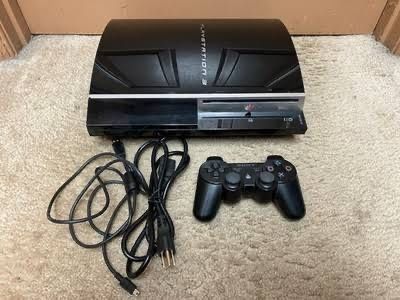 PS3 Fat, 500гб вроде. 2-3 джойстика