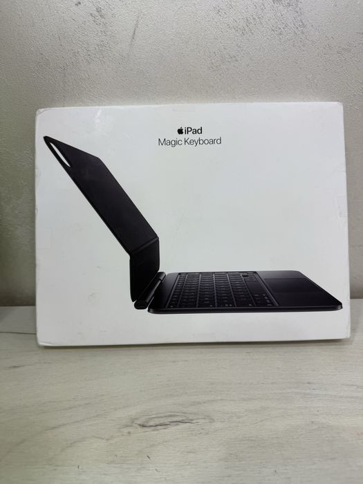 Ipad Magic Keyboard A2975 pentru iPad Pro 11 inchi , noua !