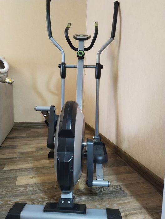 Эллиптический тренажёр