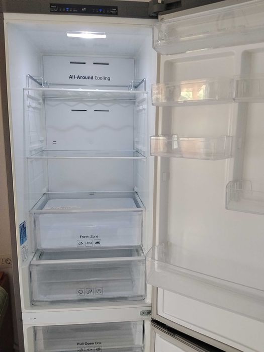 Frigider Samsung