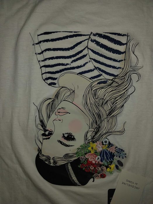 Тениска с бродерия