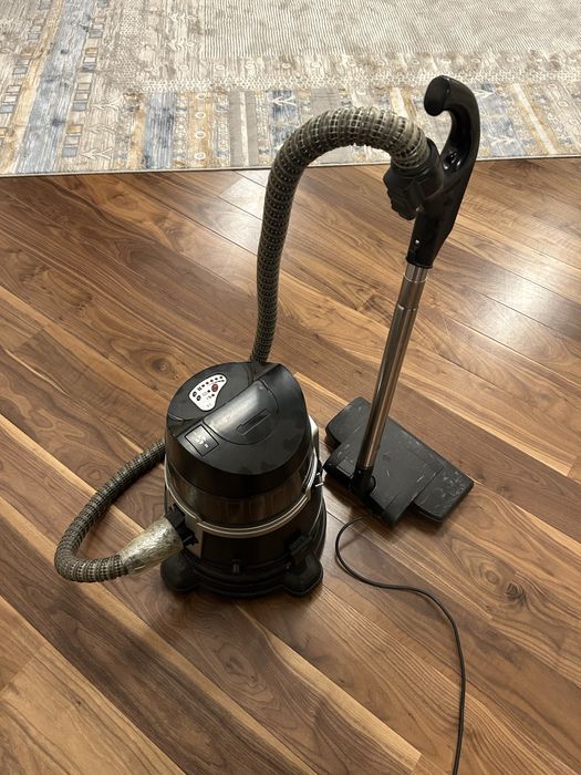 Продаю пылесос roboclean