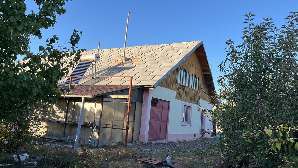 Casă de vanzare 100 mp + teren 500 mp, Bordușani – Săgeata, Buzău – 60.000 €