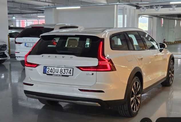 Volvo V60 B5 Ultra AWD