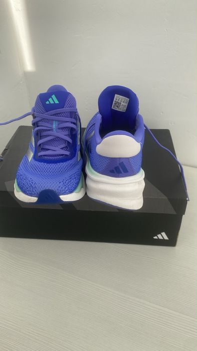 Продам кроссовки Adidas