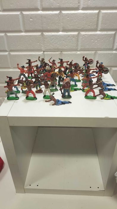 Стари гумени индианци ГДР 40 броя