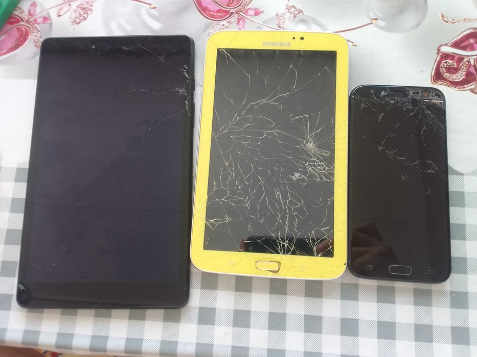 Продам планшеты и телефоны на запчасти