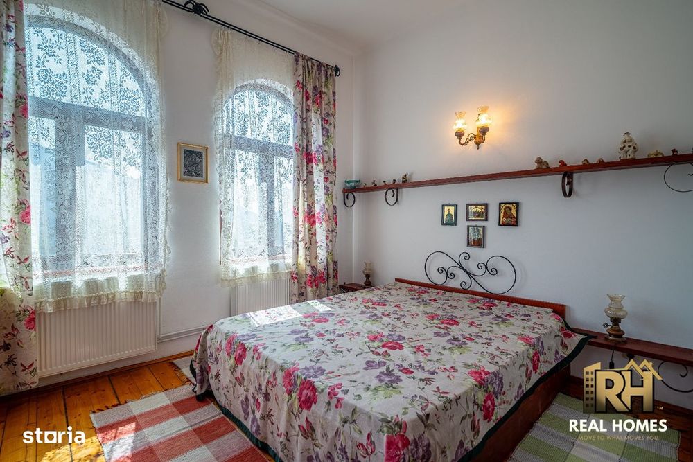 Apartament 5 camere 178 mp Furnica Sinaia vedere munte PRET 228000 EUR