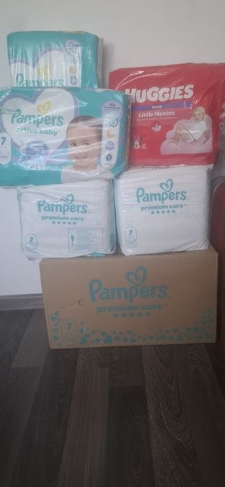 Vând scutece Pampers active baby Nr.7,scutece Pampers  premium care Nr.7  și chiloței Huggies  Nr.6-1 leu bucata