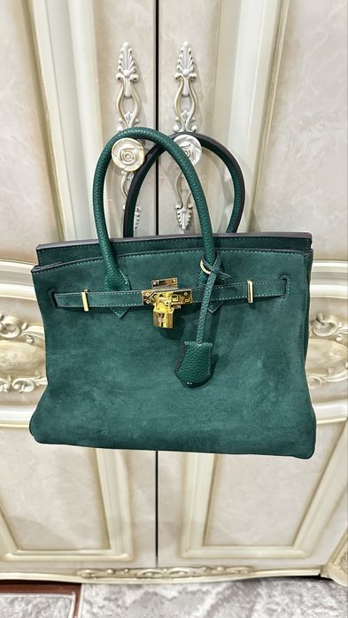 Hermes sumka sotiladi