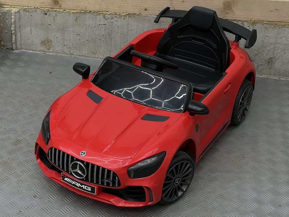 Акумулаторна кола MERCEDES GTR
