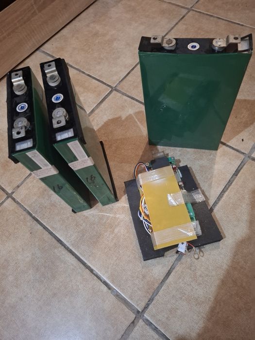 Vand acumulatori LiFePo4 + BMS