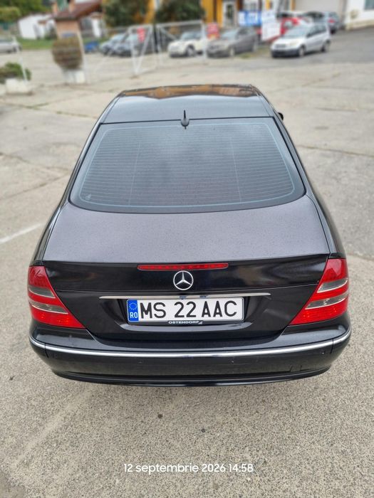 Vând Mercedes-Benz E 270 CDI