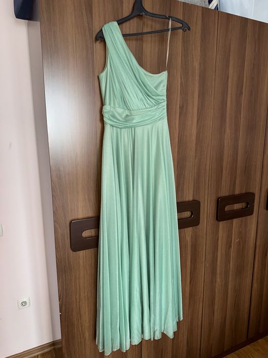 Шикарное вечернее платье