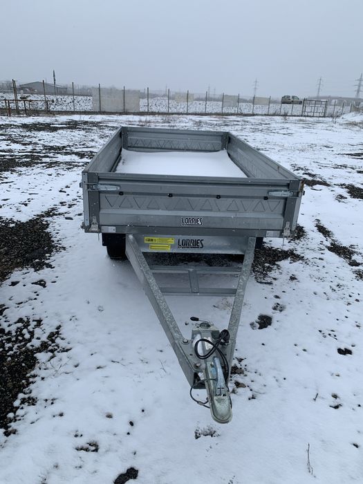 Remorca 750 kg 2 Axe Lorries 261x139x35 cm Tip Platforma