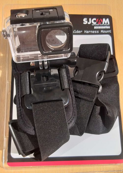 Оригинальное крепление SJCAM на плечо.