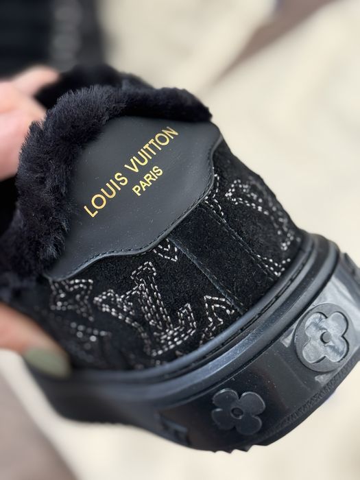 Продавам нови Обувки диор cr dio lv louis vuitton