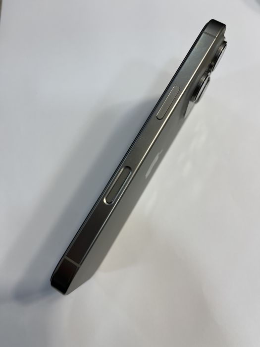 iPhone 16 PRO / Accept Schimb