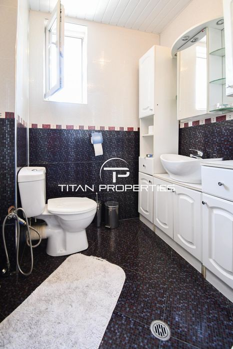 Етаж от къща, под наем, кв. Обеля