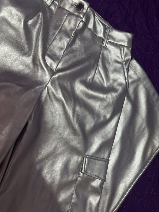 Сребрист панталон