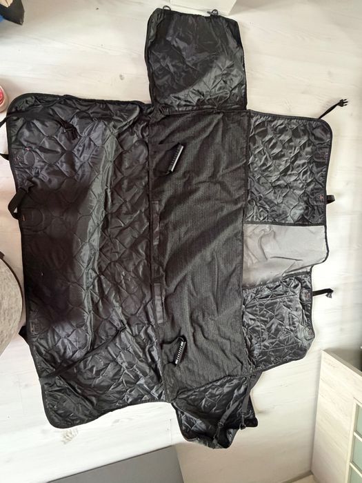 Husa auto JOEJOY caini, calitate premium: impermeabila, antialunecare + centura