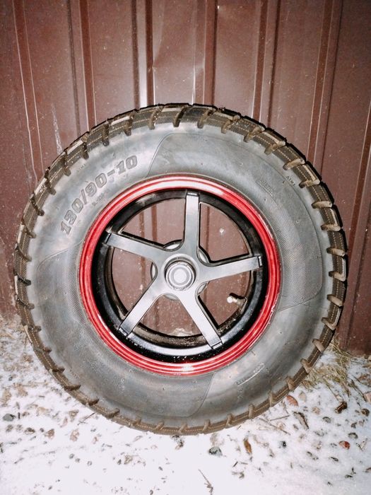 Скутер шина нови