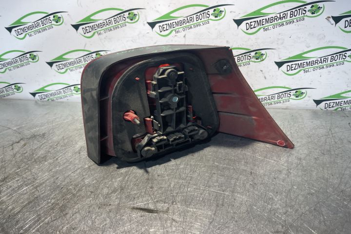 Lampa / Tripla stop stanga pe aripa 1J6945257 Volkswagen VW Golf a 4-