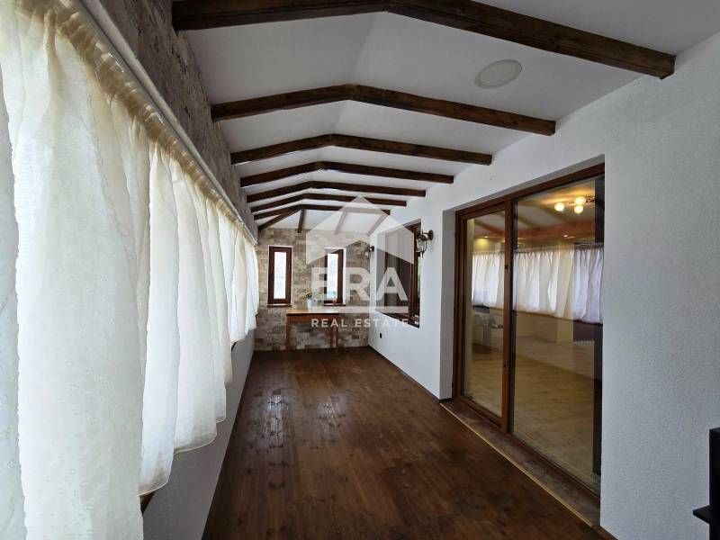 Продава се Къща в с. Щръклево, Област Русе - 273 кв.м за 605 €/кв.м - Снимка #3