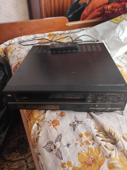 Ретро мебели и видео апарат