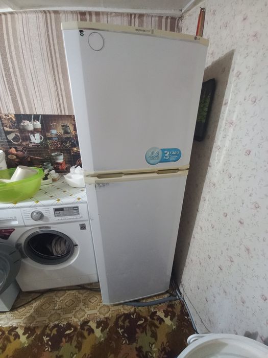 Холодильник LG б/у