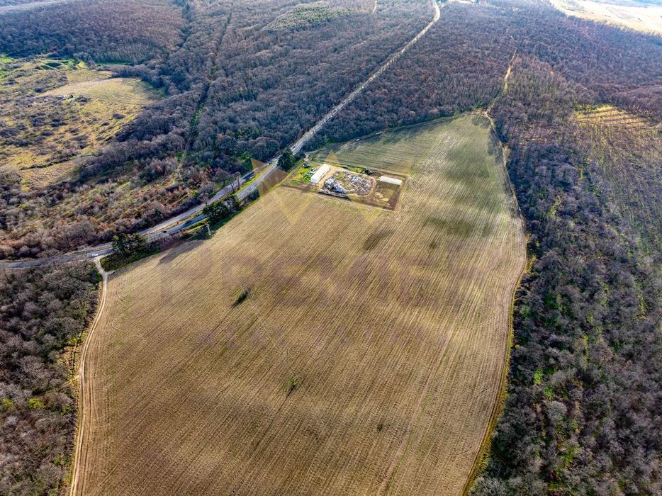 Парцел в Варна, област-с.Приселци площ 5130