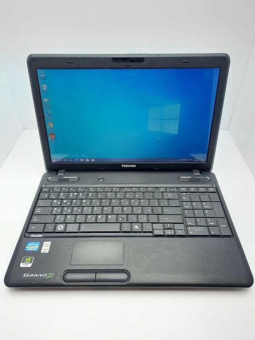 Toshiba Ноутбук Core i3 | 8GB | SSD 120GB | GeForce 520M для игр