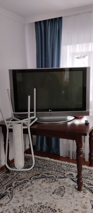 Телевизор LG 42”