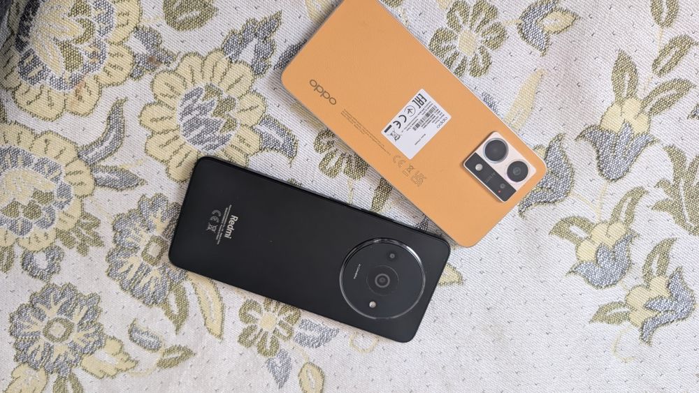 Oppo. И  xiomi 128 гиг оба