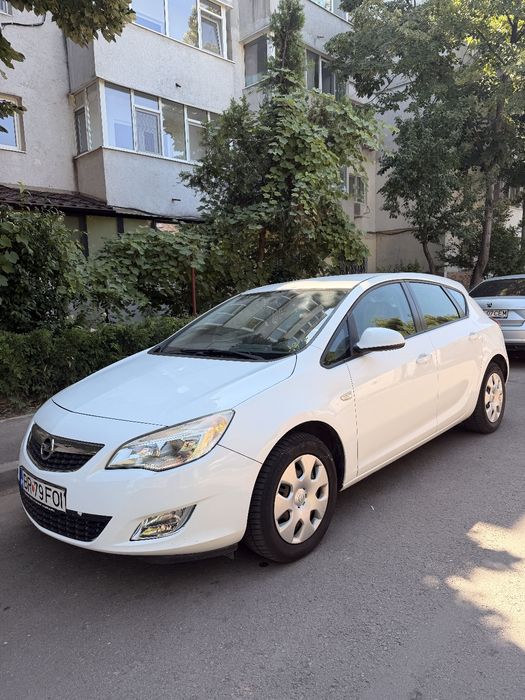 De vanzare Opel Astra J