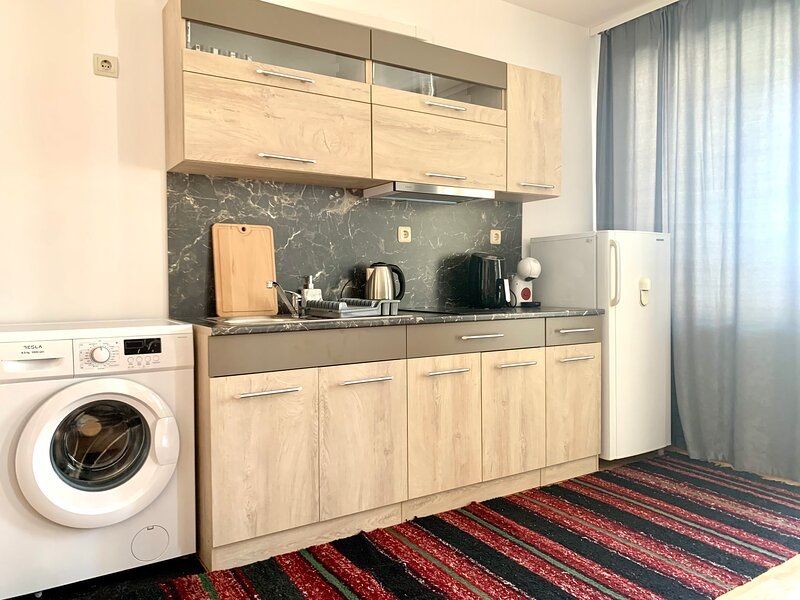 Дава се под наем Едностаен апартамент в Несебър - 55 кв.м за 357 € - Снимка #1