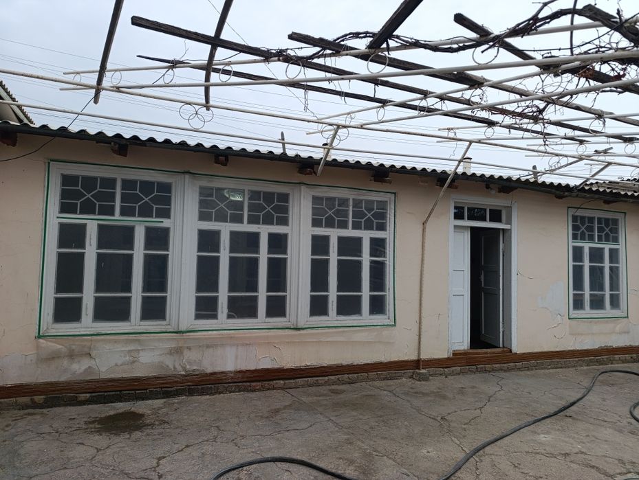 Yoğoch darvoza 3.20×3m ,derazalar ,eshiklar sotiladi