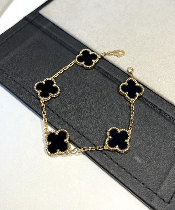 Гривни Van Cleef