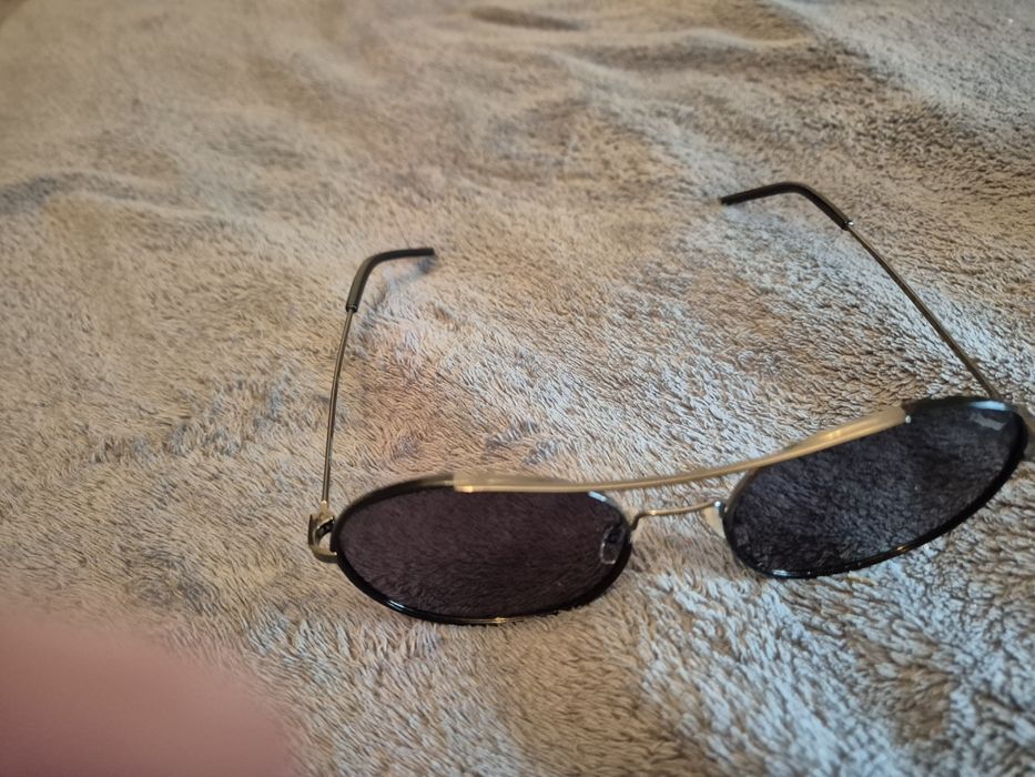 Ochelari soare Polaroid noi, rame titan