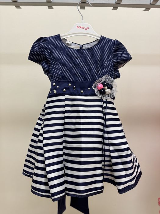 Детское платье нарядное новое