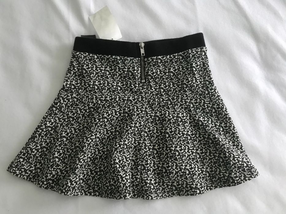 НОВА модерна пола H&M за момиченце